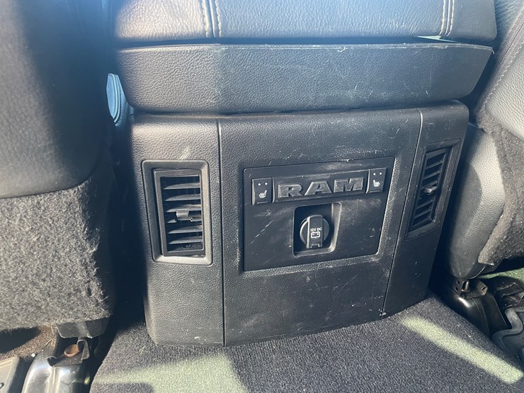 2018-dodge-2500-image-48