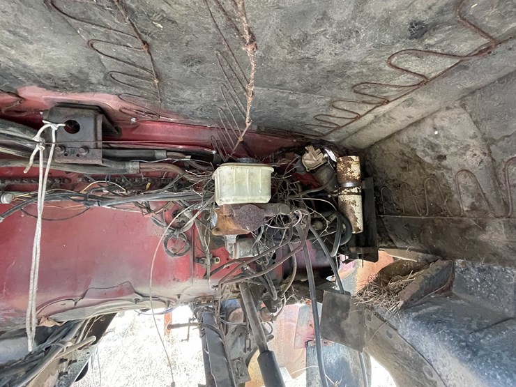 1986-ford-8000-image-43