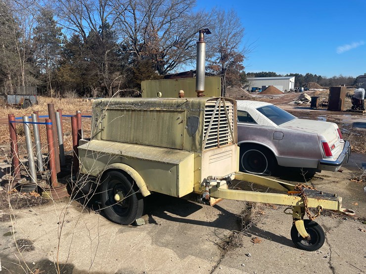 #13065-•-le-roi-gas-powered-generator-on-wheels-image-4