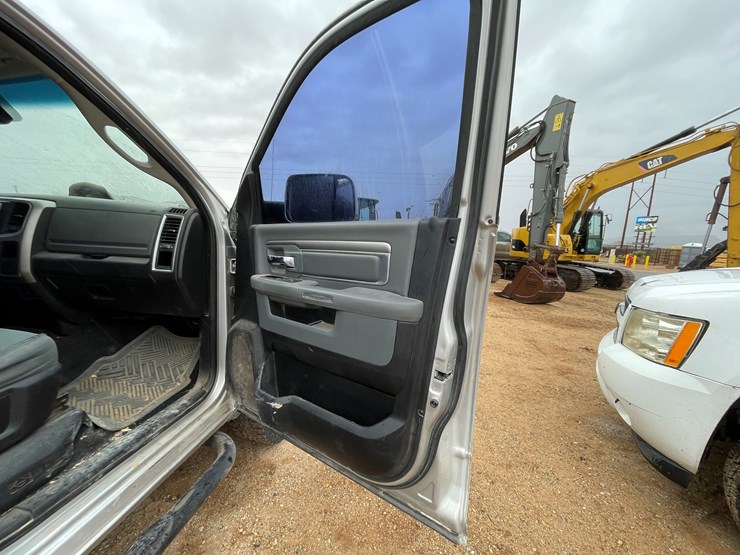 2014-dodge-2500-image-6