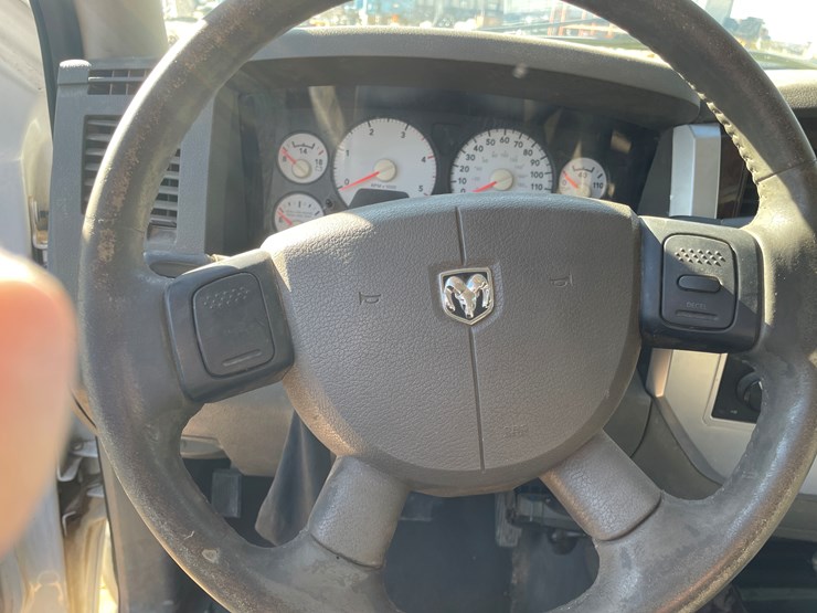 2009-dodge-2500-image-11