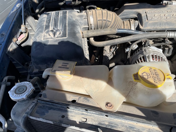 2004-dodge-1500-image-39