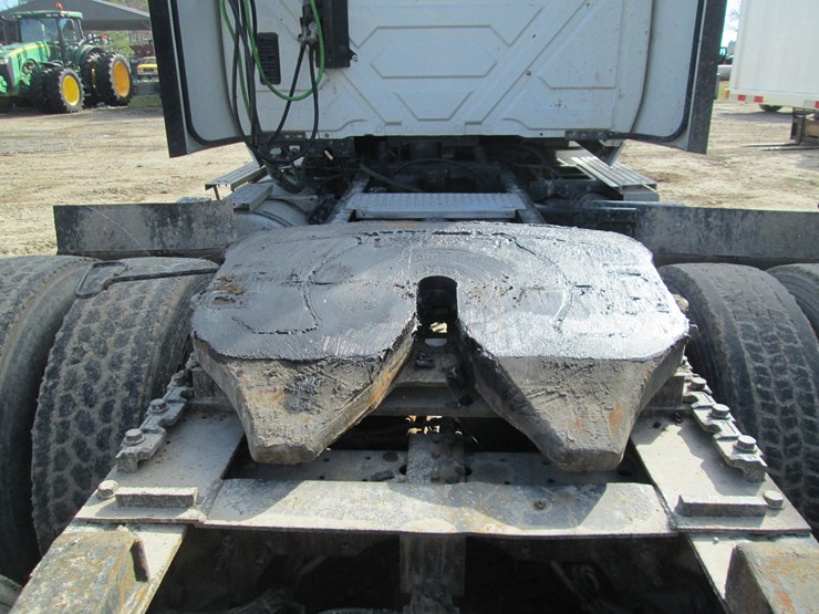 2017-international-prostar-image-8