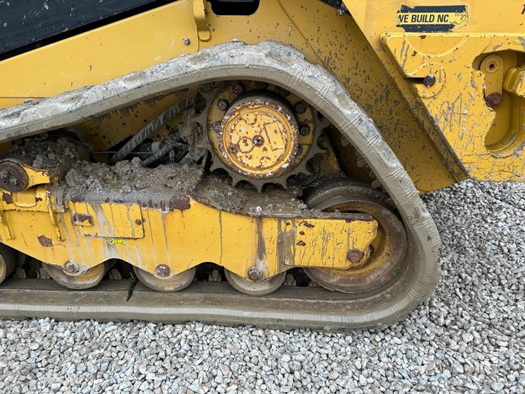 2016-caterpillar-259d-image-19