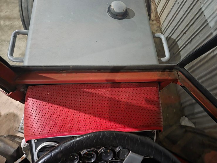 1979-white-2-155-image-55