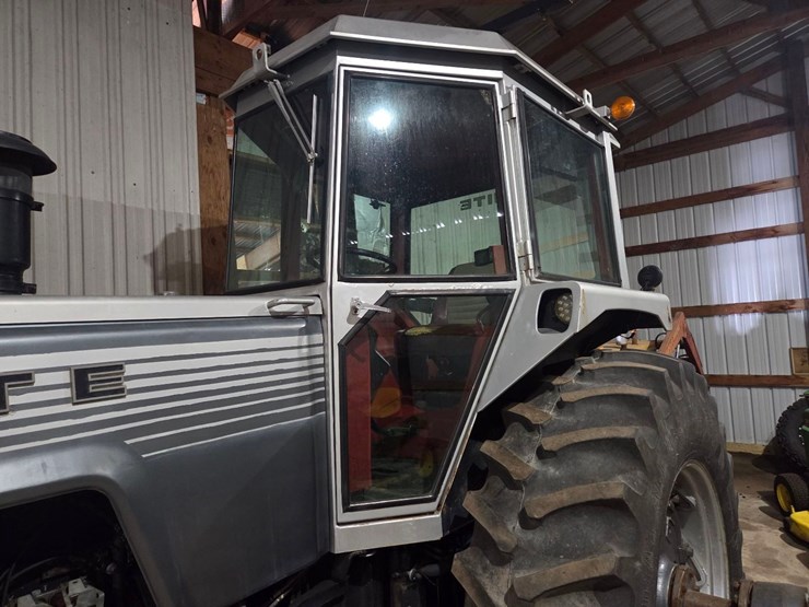 1979-white-2-155-image-11