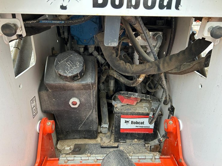 2019-bobcat-mt85-image-16