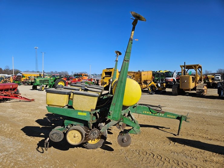 john-deere-7000-image-6