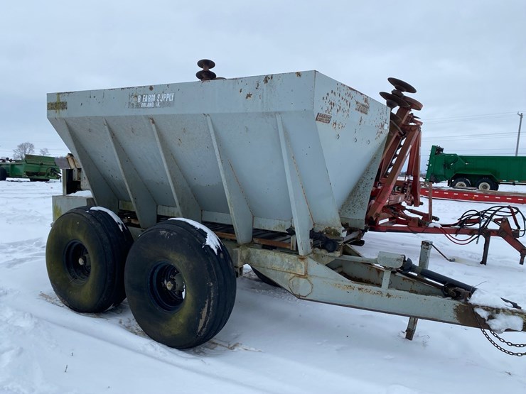 stoltzfus-lime-spreader-image-5