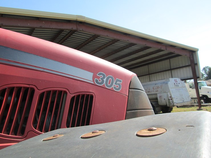 case-ih-magnum-305-image-19