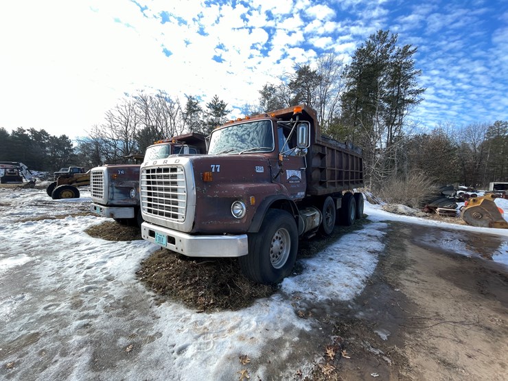 #13013-•-1977-ford-dump-truck-(has-wi-title)-image-1