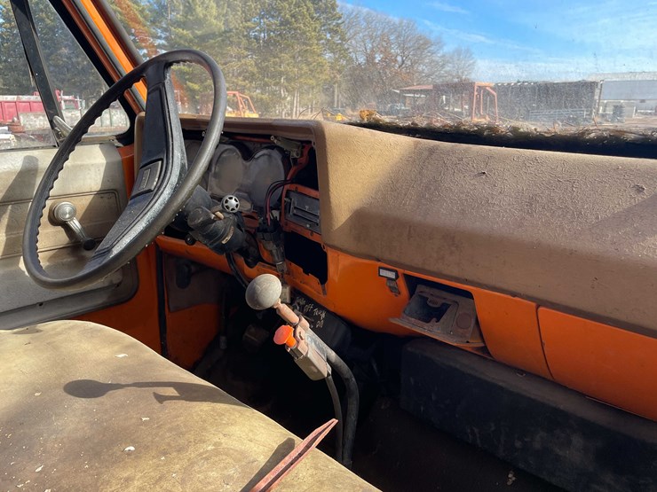 #13018-•-1974-gmc-6500-tractor-(has-wi-title)-image-78