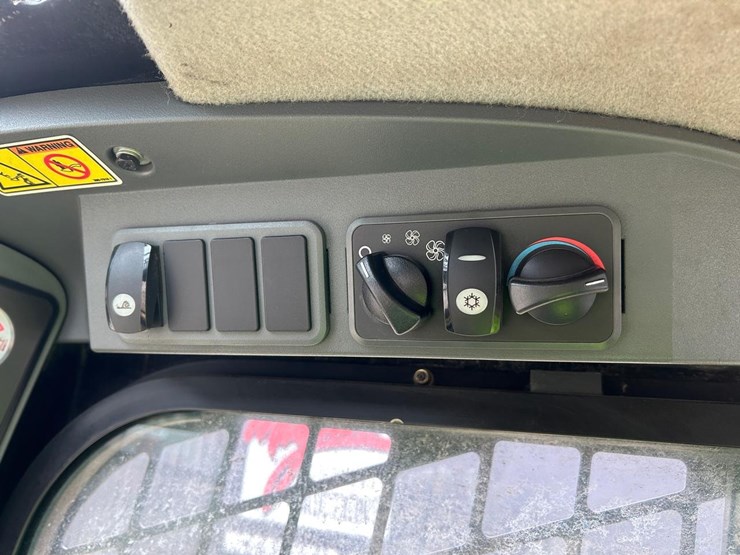 caterpillar-289c-image-26