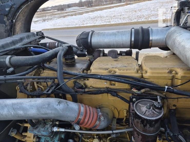 1995-peterbilt-379-image-28