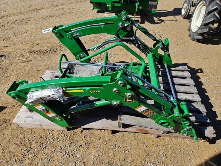 john-deere-120r-image-6