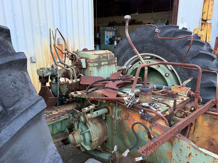 oliver-2255-parts-tractor-image-13