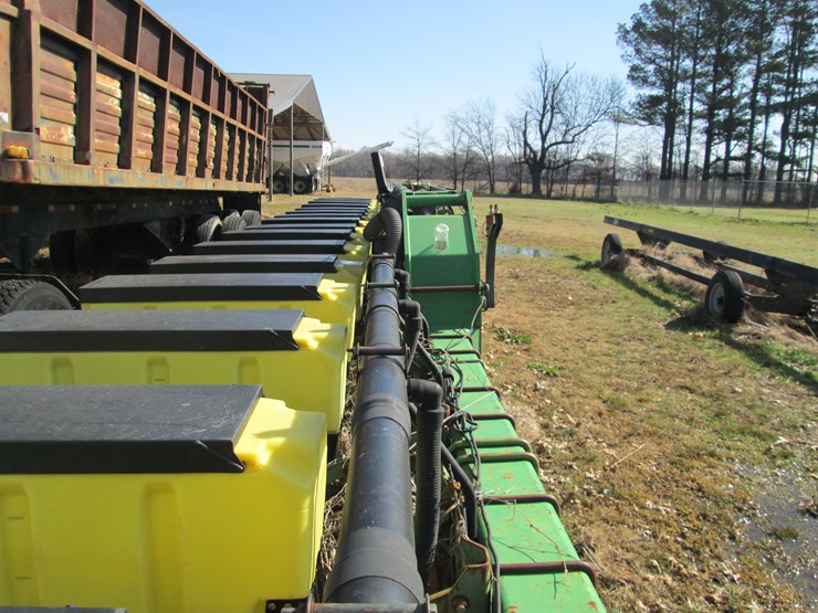 john-deere-1720-image-21