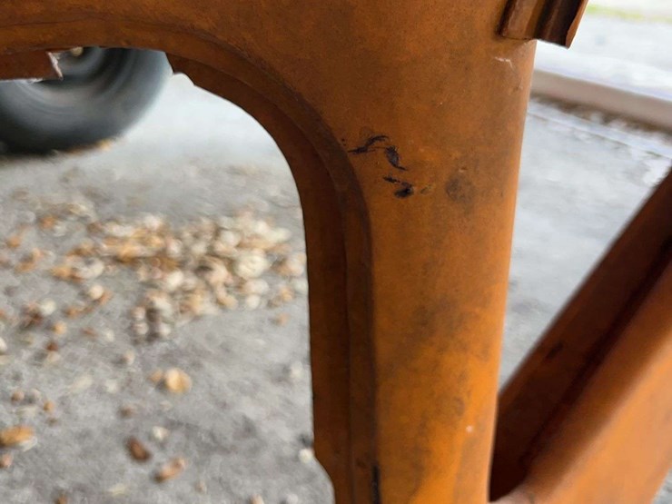 minneapolis-moline-udlx-cab-image-32