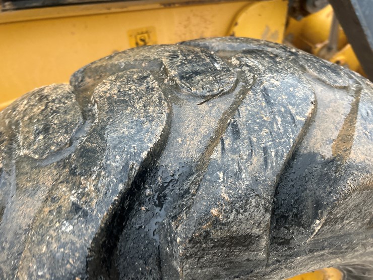 2011-deere-310sj-image-66