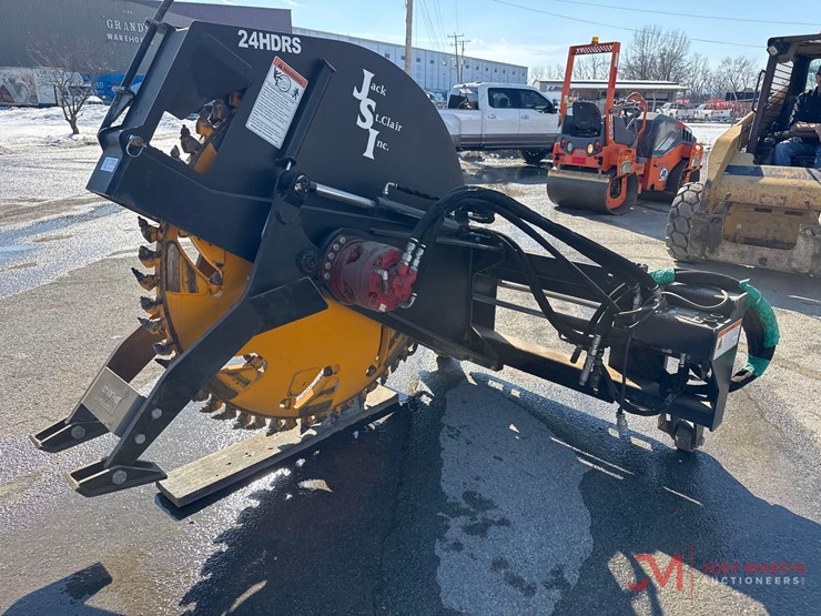 erskine-24hdrs-heavy-duty-rock-saw-skid-steer-attachment-image-4