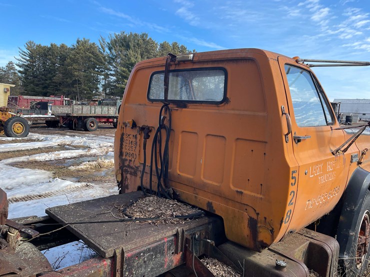 #13018-•-1974-gmc-6500-tractor-(has-wi-title)-image-26