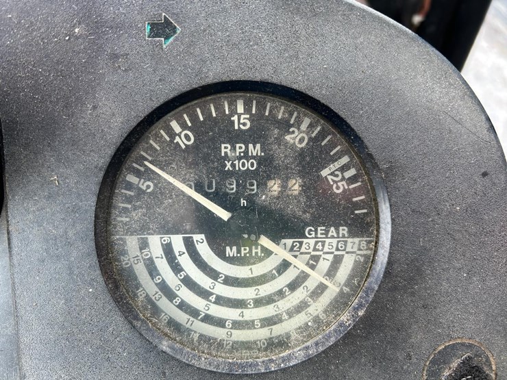 john-deere-2950-image-19