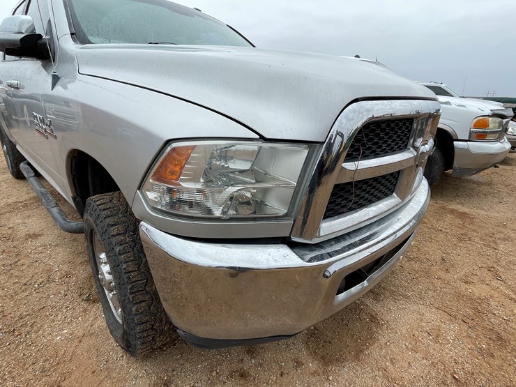 2014-dodge-2500-image-129