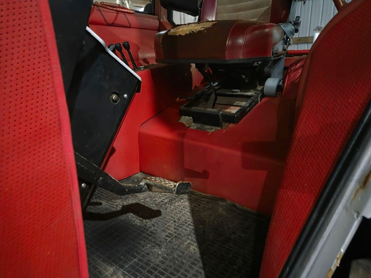 1979-white-2-155-image-37