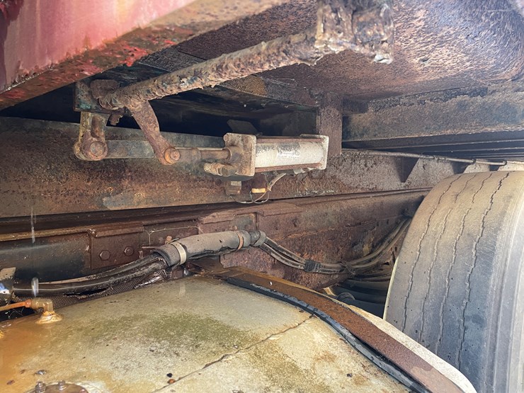 #13014-•-1976-ford-dump-truck-(has-wi-title)-image-32