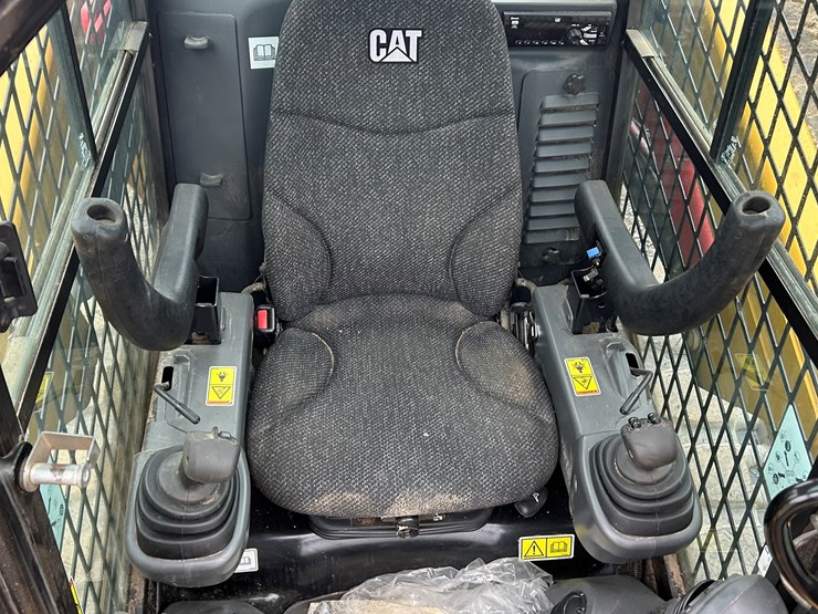 caterpillar-279d-image-35