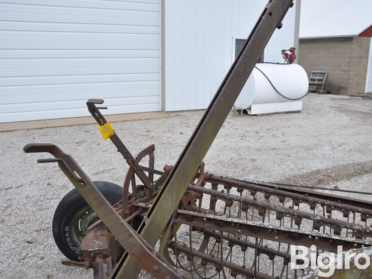 david-bradley-4-bar-basket-rake-image-8