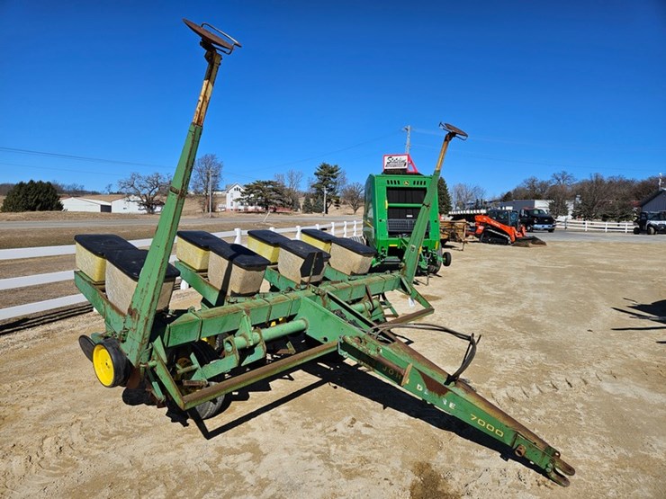 john-deere-7000-image-7