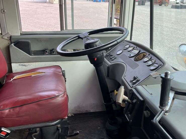 2004-bluebird-tc2000-image-9