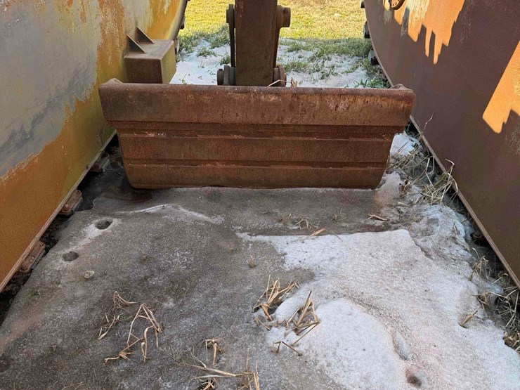 2014-caterpillar-320e-image-5