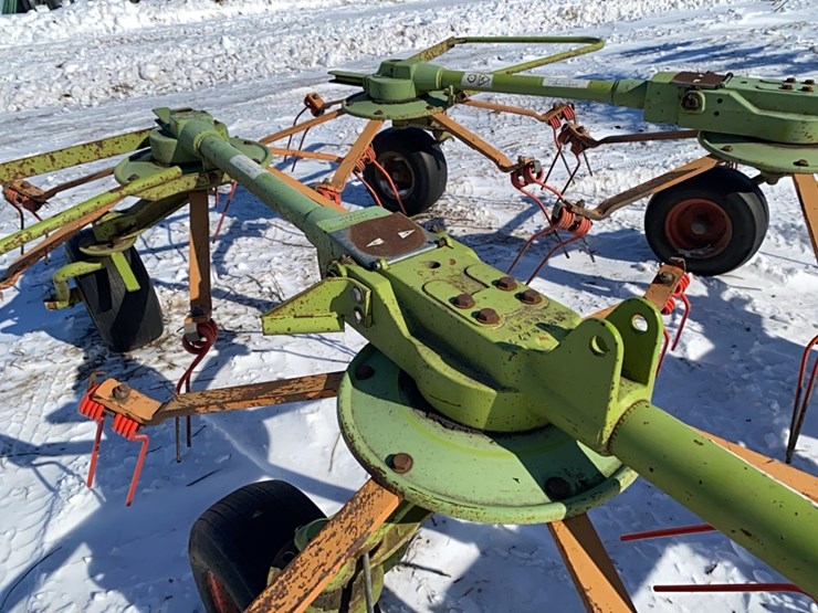 claas-volto-750-image-24