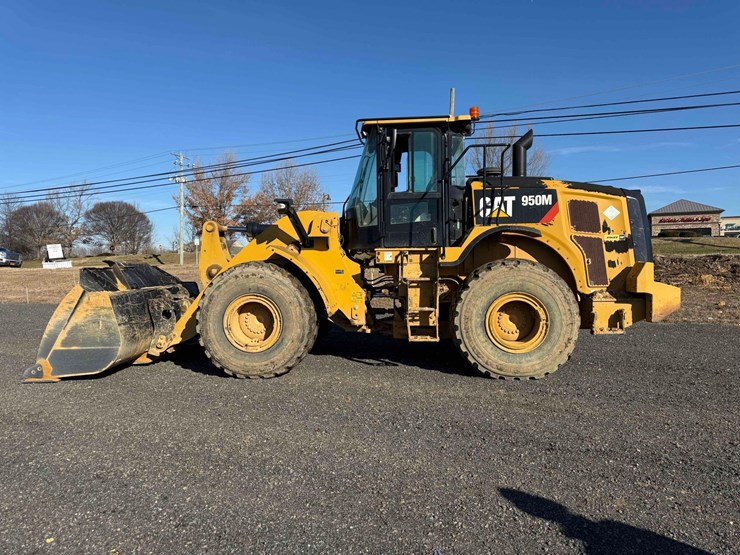 2018-caterpillar-950m-image-1