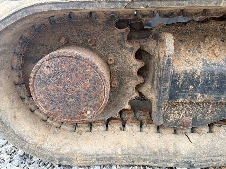 2014-caterpillar-302.7d-image-52