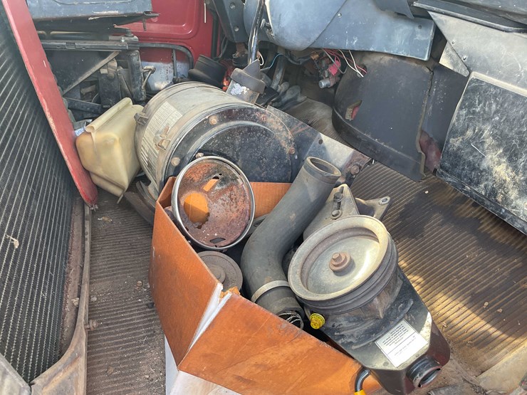 1986-ford-8000-image-63