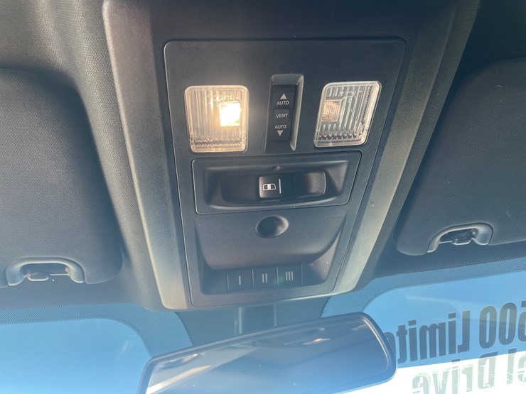 2018-dodge-2500-image-32