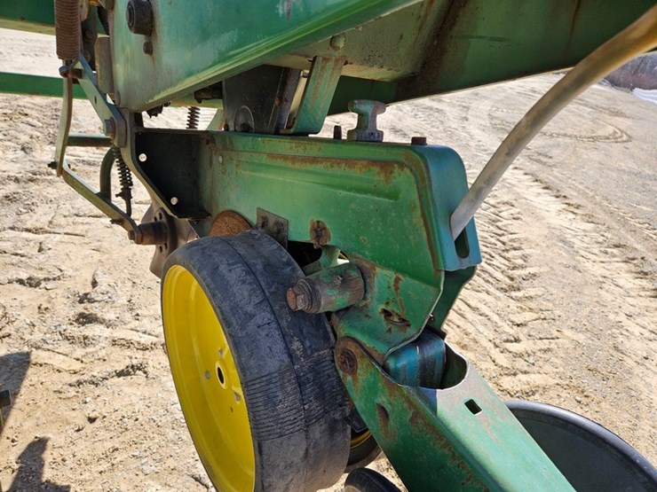 john-deere-7000-image-15