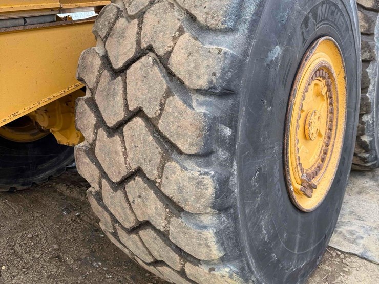 2014-deere-370e-image-13