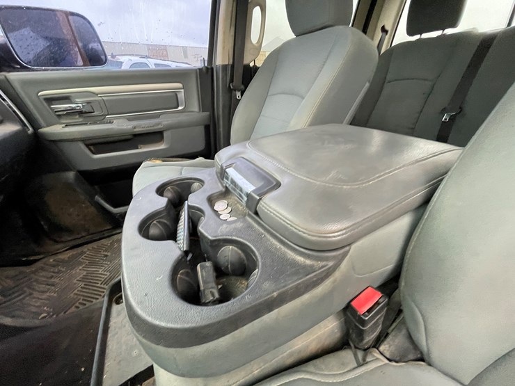 2014-dodge-2500-image-87