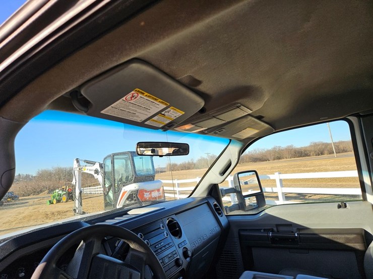 2012-ford-f550-image-48