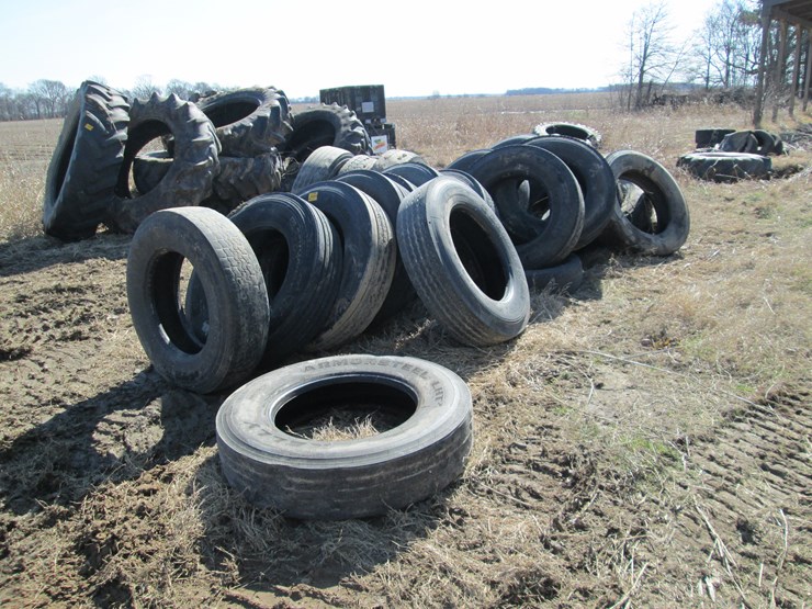 #27289-•-lot-of-semi-tires-image-1
