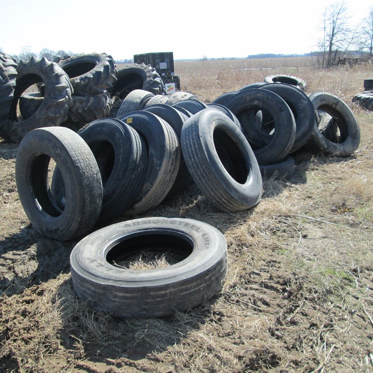 #27289 • Lot of Semi Tires
