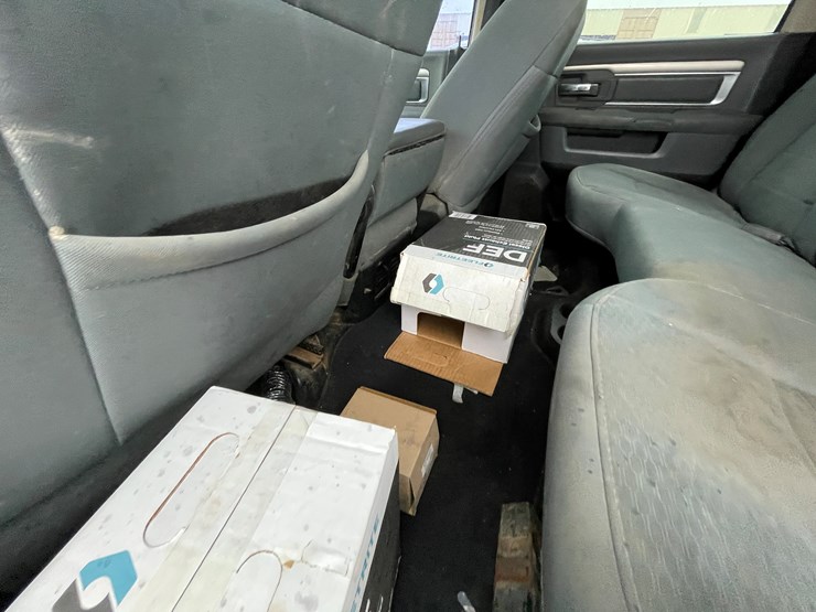 2014-dodge-2500-image-70