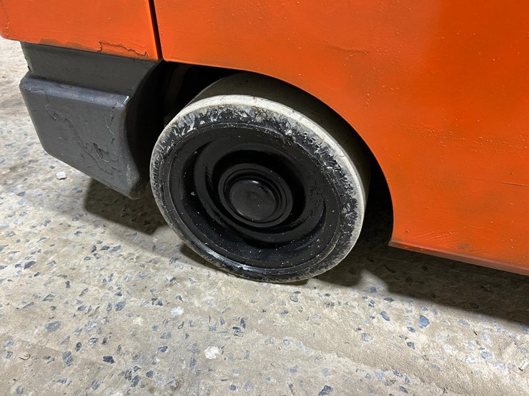 2020-toyota-8fgcsu20-image-12