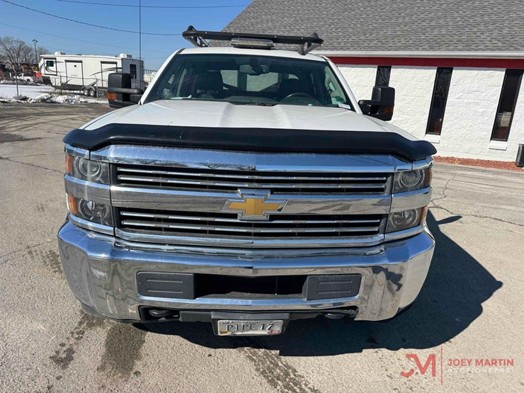 2017-chevrolet-2500-image-7