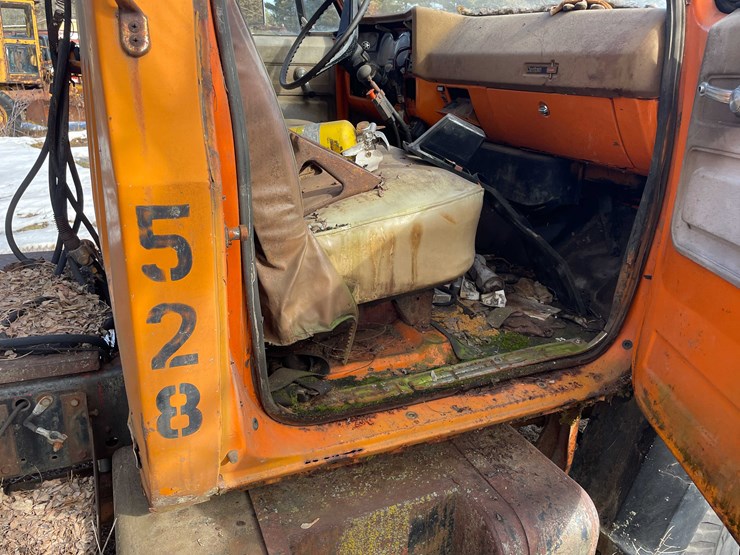 #13018-•-1974-gmc-6500-tractor-(has-wi-title)-image-68