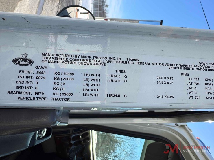 2007-mack-chn613-image-42
